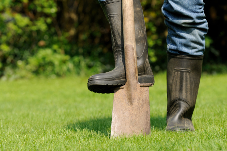 Planlegg smart – unngå å skade fiberkabelen under hagearbeid