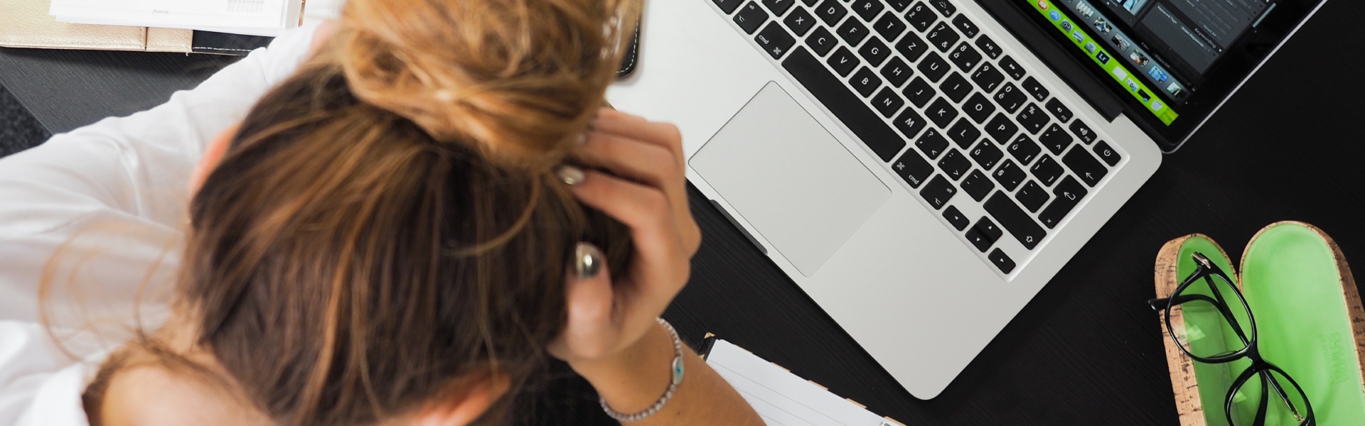 design-desk-display-313690